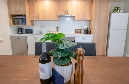 Albany Cottage | 3 bedroom cottage with a central location that can't be beaten.