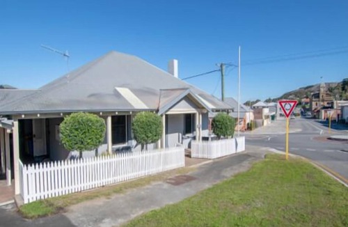 Albany Cottage | 3 bedroom cottage with a central location that can't be beaten.