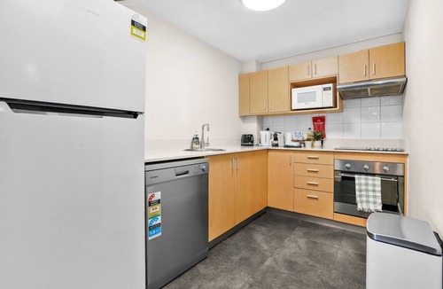 Darwin City Centre Apartment | 3-Bedroom Resort-Style Water Views | King Beds, Pool, Balcony