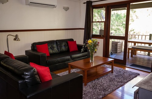 Margaret River Ski Chalet | 3 Bedroom Sleeps up to 6 guests, features 3 bedrooms and a large living/dining plus veranda