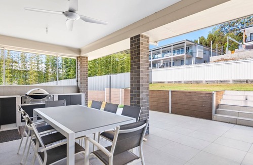 Corlette House | 3 Ebbtide Way, Corlette