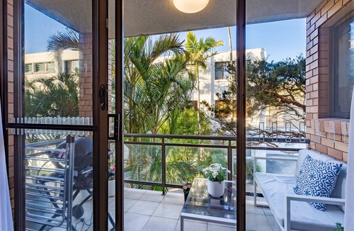 Maroochydore Apartment | 3 Stillbreeze - Coastal style two bedroom unit close to beach and river