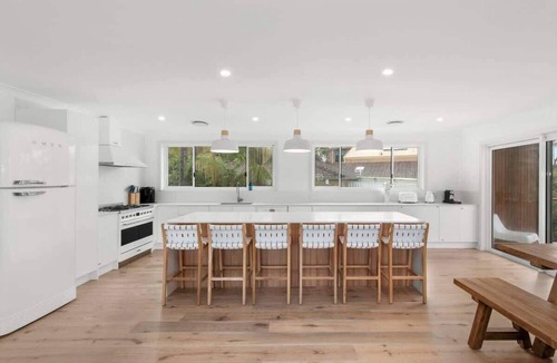 Surf Beach House | 3 White Sands