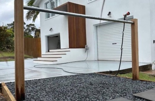 Surf Beach House | 3 White Sands
