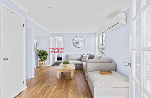Shoal Bay House | 32 Degrees South, 40 Government Rd - Pet Friendly, Linen, Air Con, WiFi