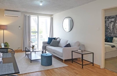 Maylands Apartment | 32 Perfect Affordable Maylands- sleeps 2