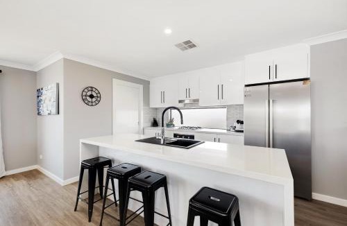 Seymour House | 33 Jefferson Court, Wellington East