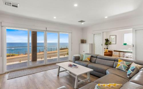Port Noarlunga House | 35 Degrees South - Steps to Sand and Shops