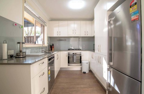Dundas Condo | 3bedroom Townhouse at Dundas