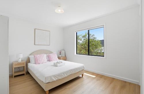 Warrane House | 3BR Family Home Near Hobart CBD Free Parking & Fast WiFi