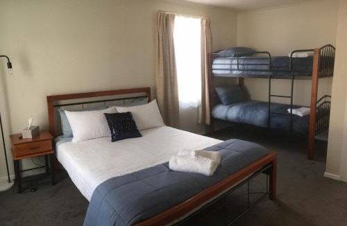 East Devonport Apartment | 3ree- Spacious & Charming Apartment