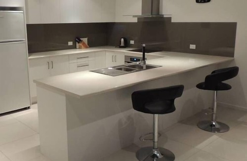 Playford House | 3xQB Townhouse #1, Harbour Views, FREE WIFI