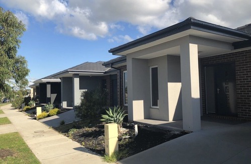 Pakenham House | 4 bedroom(s) House near Pakenham