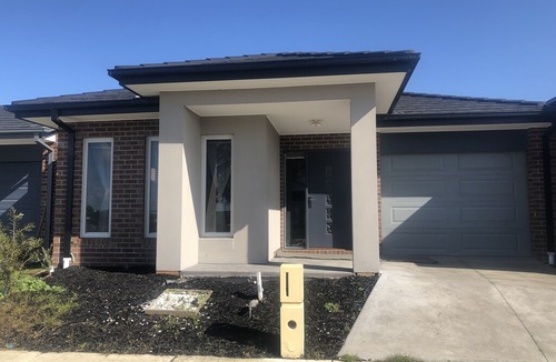 Pakenham House | 4 bedroom(s) House near Pakenham
