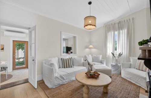 Goolwa House | 4 Dawson St Goolwa - Linen Included