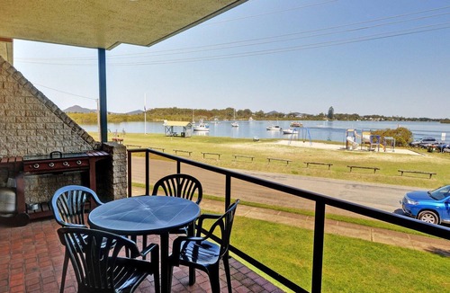 Hawks Nest Apartment | 4 Rio Vista! - spectacular views of the Myall River