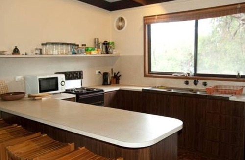 Aireys Inlet House | 40 Airey's Street - Walk To The Beach & Coffee Shops