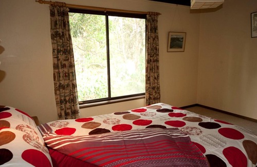 Aireys Inlet House | 40 Airey's Street - Walk To The Beach & Coffee Shops
