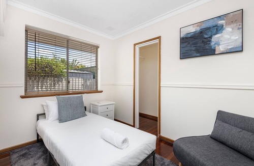 Bassendean Villa | 4B Bassendean Beauty Sleeps 3
