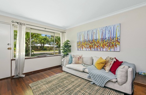 Bassendean Villa | 4B Bassendean Beauty Sleeps 3