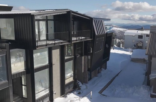 Hotham Heights Ski Chalet | 4B Skyline - Mt Hotham