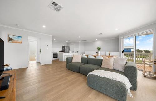 North Beach House | 4BR Coastal Family Retreat Near North Beach BBQ