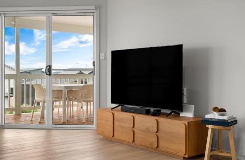 North Beach House | 4BR Coastal Family Retreat Near North Beach BBQ