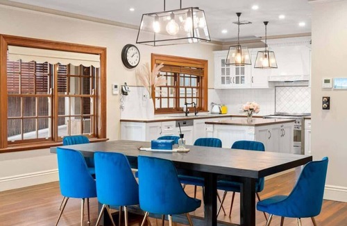 Felixstow House | 4BR Felixstow Home, Solar Pool, Sleeps 9