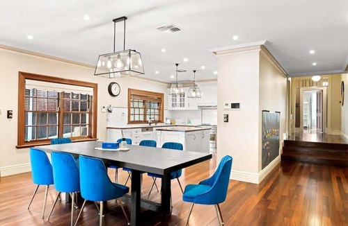 Felixstow House | 4BR Felixstow Home, Solar Pool, Sleeps 9