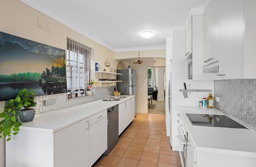 Darling Harbour House | 4BR House w Garage near ICC & Darling Harbour