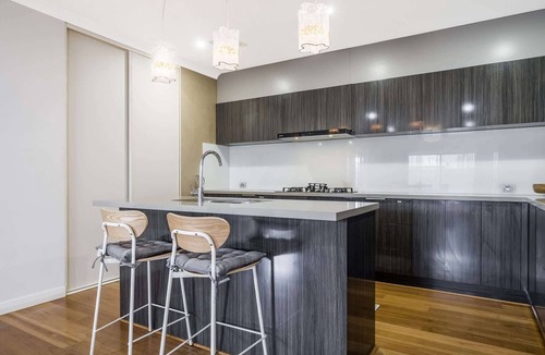 Byford House | 4BR Retreat w/BBQ & Sleeps 8+