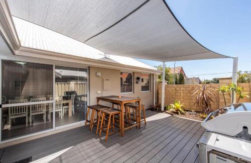 Geographe House | 4Shore with Wifi