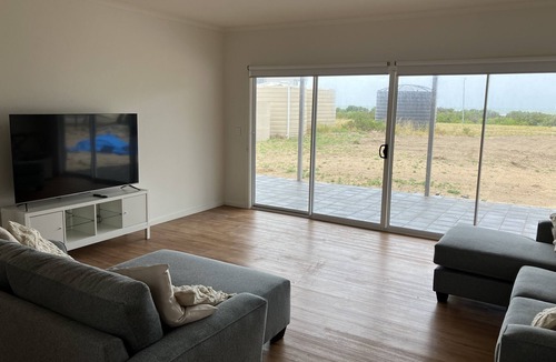 Marion Bay House | 5 bedroom beachside house with ocean views in Marion Bay