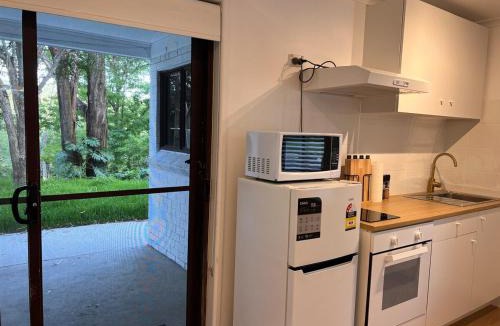 Central Coast Apartment | 5 Mins to Gosford CBD- Relaxing Central Retreat