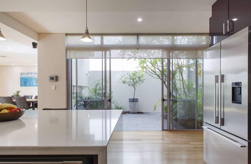 North Coogee House | 5 minute stroll to the stunning South Beach. Free WIFI & Parking