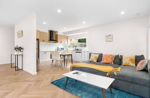 Box Hill North House | 5-Star Elegant Luxury Home | Box Hill
