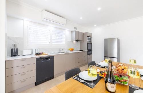 Anna Bay House | 50a Ocean Ave - air con, wi-fi 1 bedroom apartment