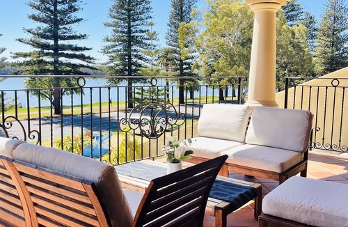 Wembley Apartment | 59 Lakeside Luxury Views 2BR 2BA Parking