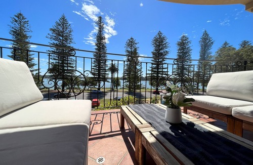 Wembley Apartment | 59 Lakeside Luxury Views 2BR 2BA Parking