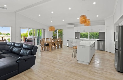 Exmouth House | 6 Kestrel Place - Newly listed Marina property