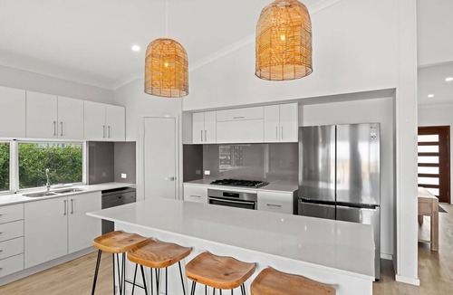 Exmouth House | 6 Kestrel Place - Newly listed Marina property