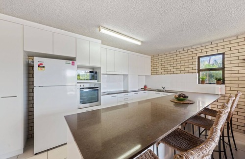 Maroochydore Apartment | 6 Seabelle - Opposite the beach Cotton Tree