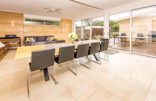 Sandy Point House | 69 Beach Parade Sandy Point 3959 Stay 3 Pay 2 Winter Special