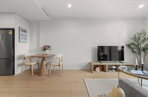 Phillip Apartment | 6min Walk to Westfield | Stylish 1BR Gem w/Parking
