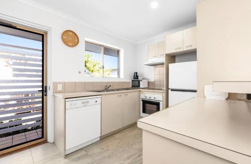 Noosaville Apartment | 7 Pelican Beach Resort