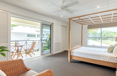 Port Douglas House | 7 Plantation House - Beachfront Location