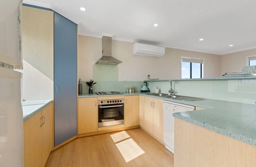 Goolwa Beach House | 8 Corcoran Avenue - BEACH SEAS THE DAY