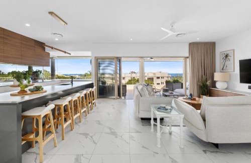 Sunshine Beach Apartment | 8 Nereus 2 Bedroom Stunning Apartment in the Heart of Sunshine Beach 5 mins to Noosa