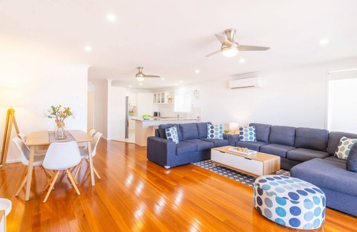Anna Bay House | 8 Ocean Avenue - Ocean Escape, Wi-Fi, views and Aircon