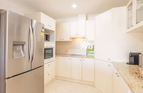 Anna Bay House | 8 Ocean Avenue - Ocean Escape, Wi-Fi, views and Aircon